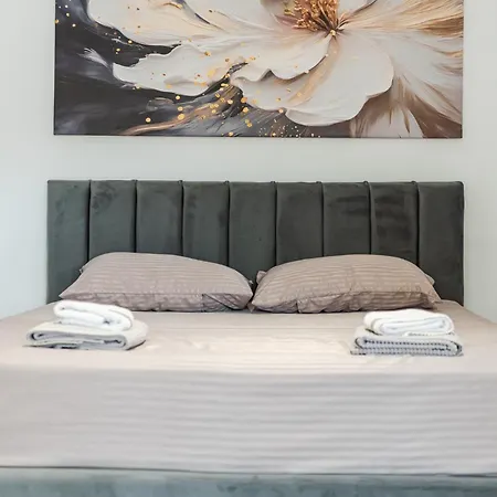 Luxe 2 By Pikhost Lägenhet Shkodër