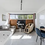 Luxe 2 By Pikhost * Shkodër