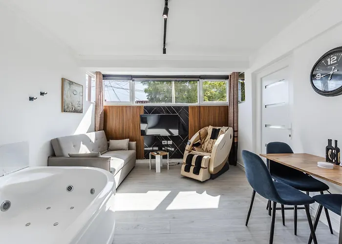 Luxe 2 By Pikhost * Shkodër